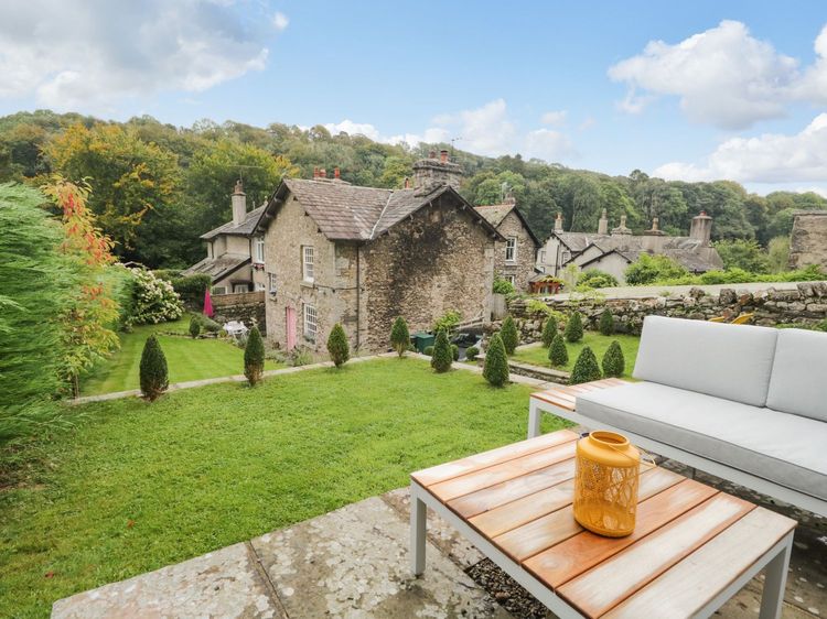 Pear Tree Cottage, listing photograph 2