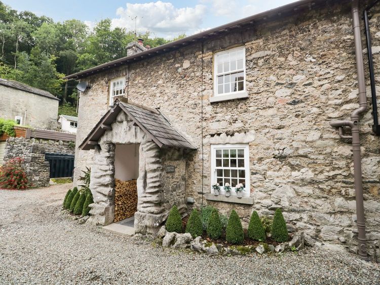 Pear Tree Cottage, listing photograph 3