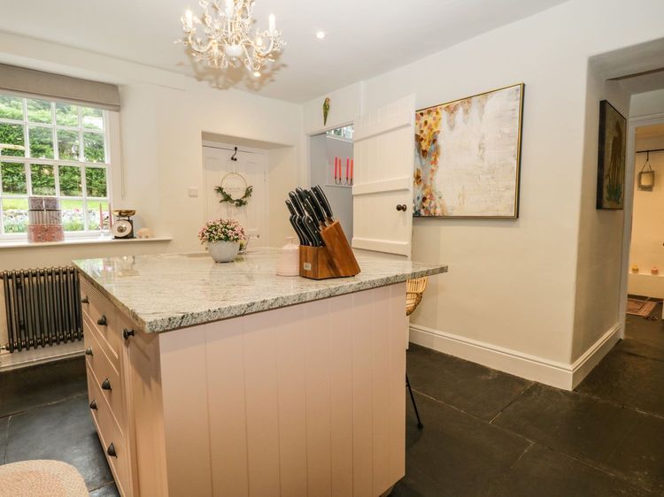 Pear Tree Cottage, listing photograph 9