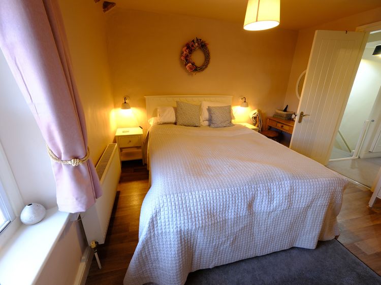 Rose Cottage, listing photograph 11