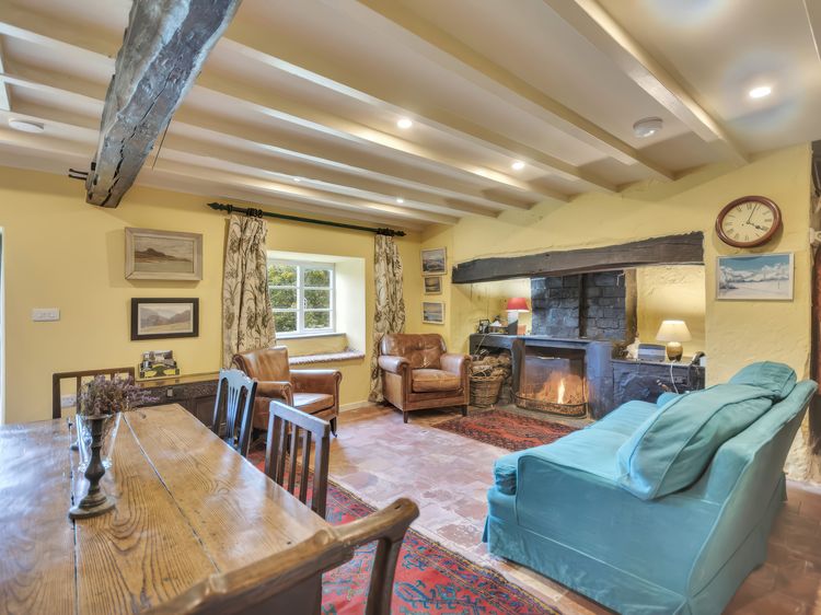 Tan Y Clogwyn, listing photograph 4