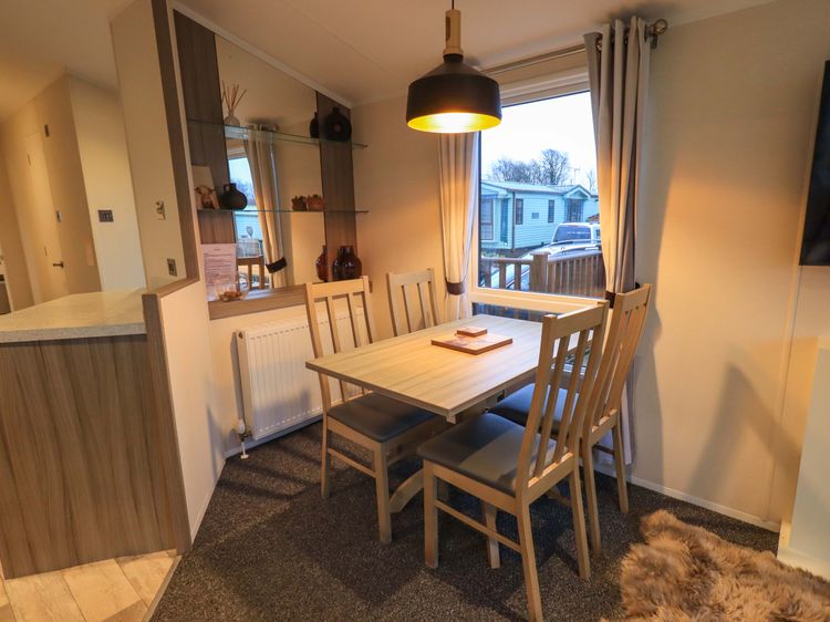 Highlands Way Lodge, listing photograph 8