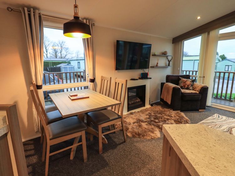 Highlands Way Lodge, listing photograph 9