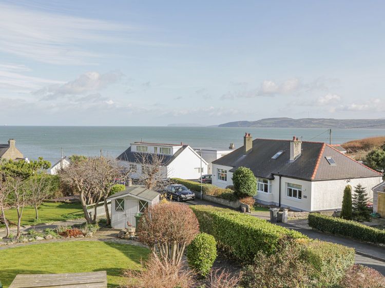 Seaview, listing photograph 3