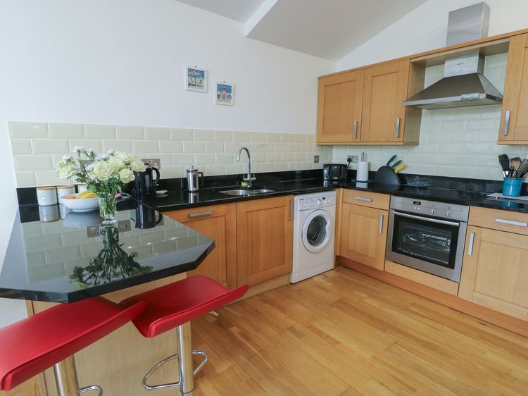 Seaview, listing photograph 10