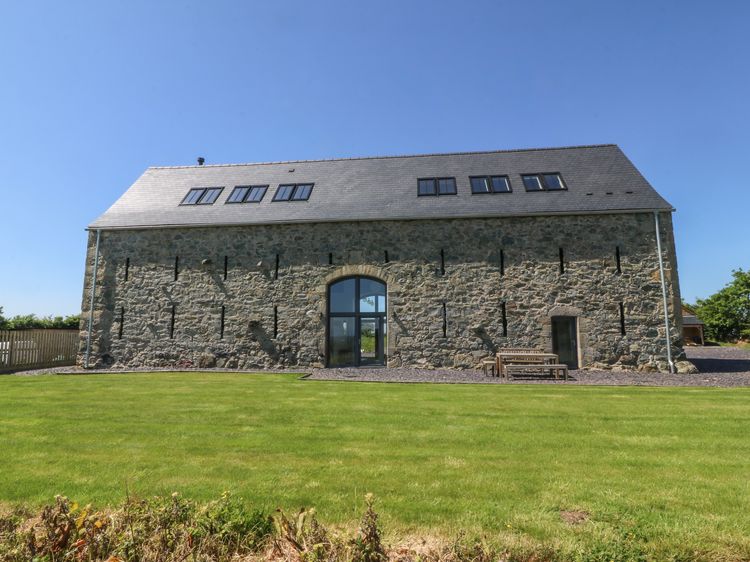 Tithe Barn, listing photograph 3
