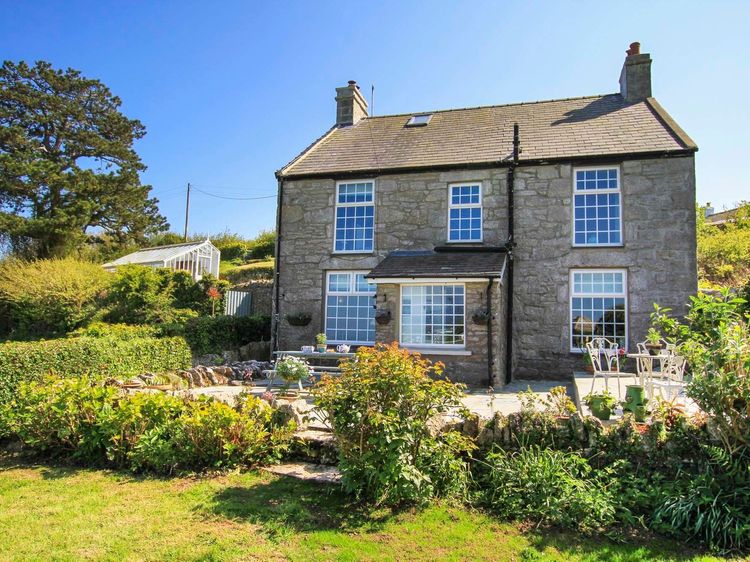 Goleufryn, listing photograph 3