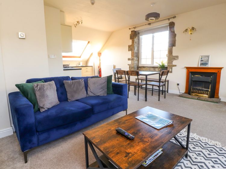 Mearbeck Apartment, listing photograph 6