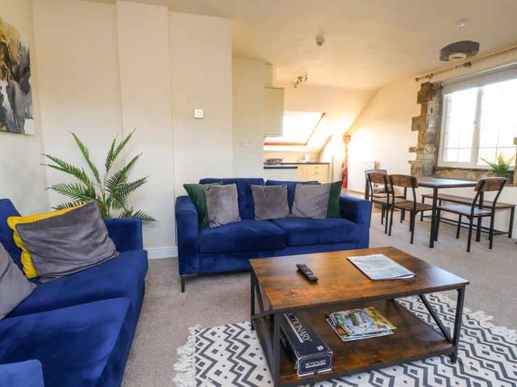 Mearbeck Apartment, listing photograph 7