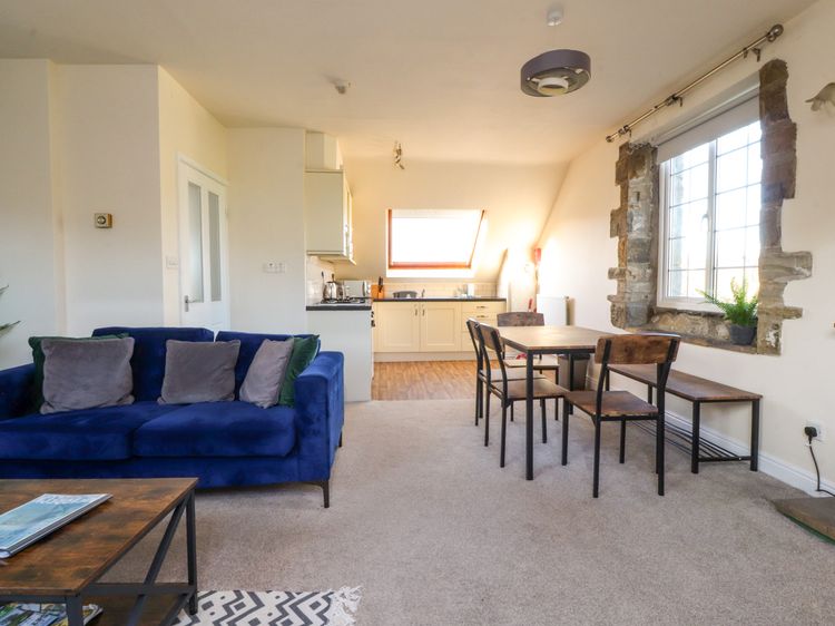 Mearbeck Apartment, listing photograph 9