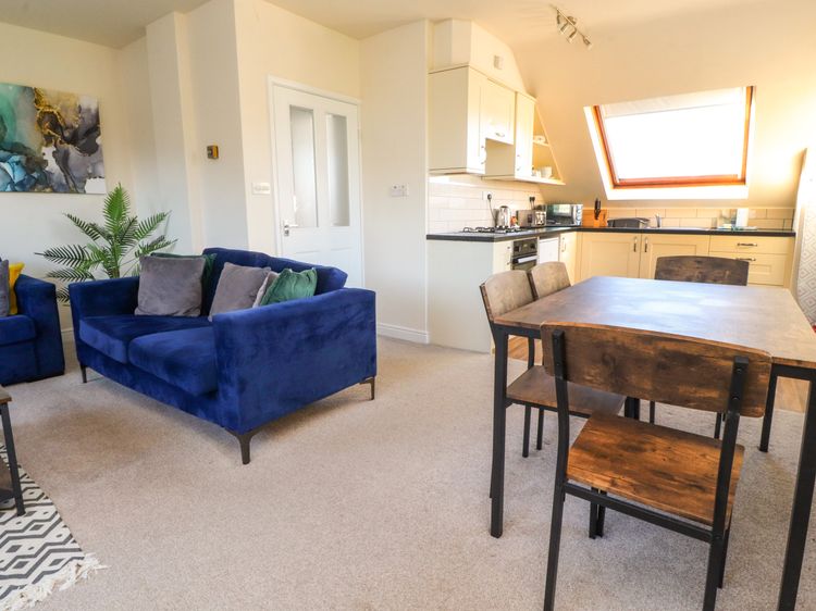 Mearbeck Apartment, listing photograph 10