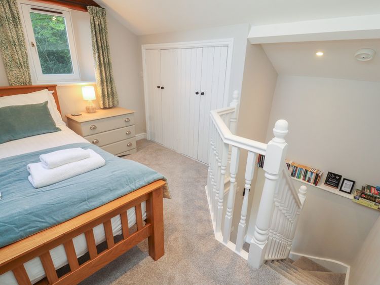 Wren's Nest, listing photograph 9