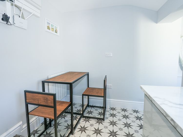 The Fir Grove Annex, listing photograph 9