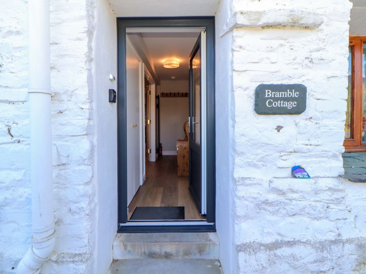 Bramble Cottage, listing photograph 3