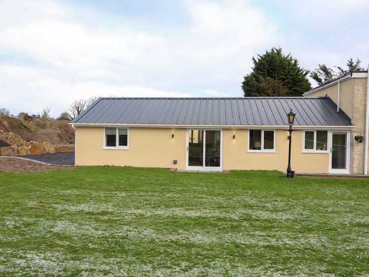 Ynys Uchaf, listing photograph 5