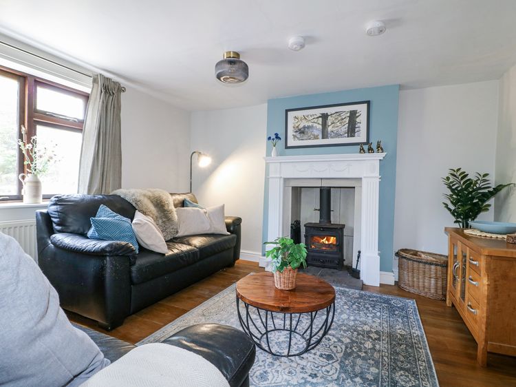Corner Cottage, listing photograph 4