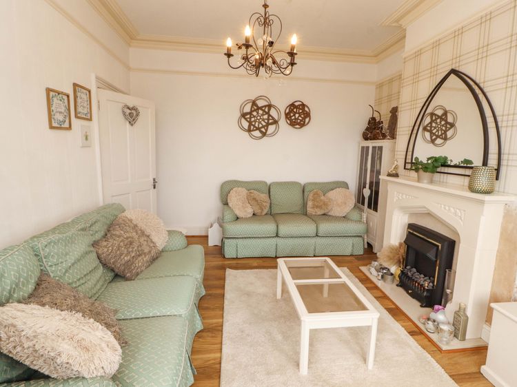 2 The Crescent, listing photograph 5
