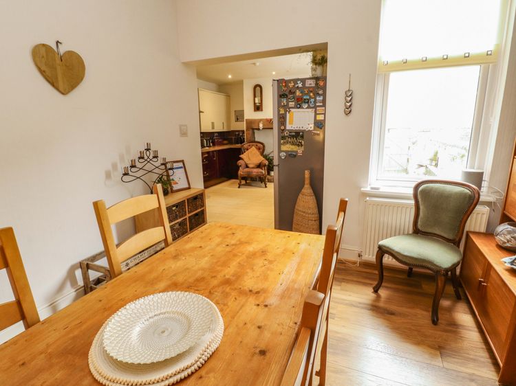 2 The Crescent, listing photograph 9
