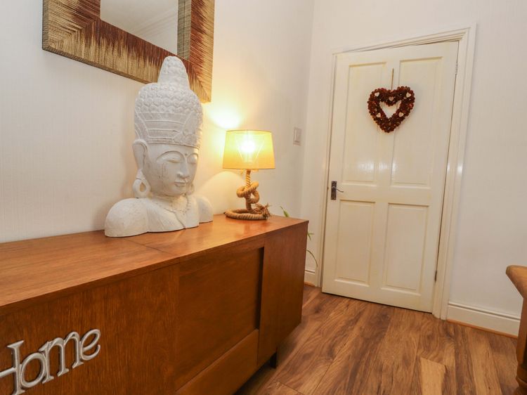 2 The Crescent, listing photograph 10