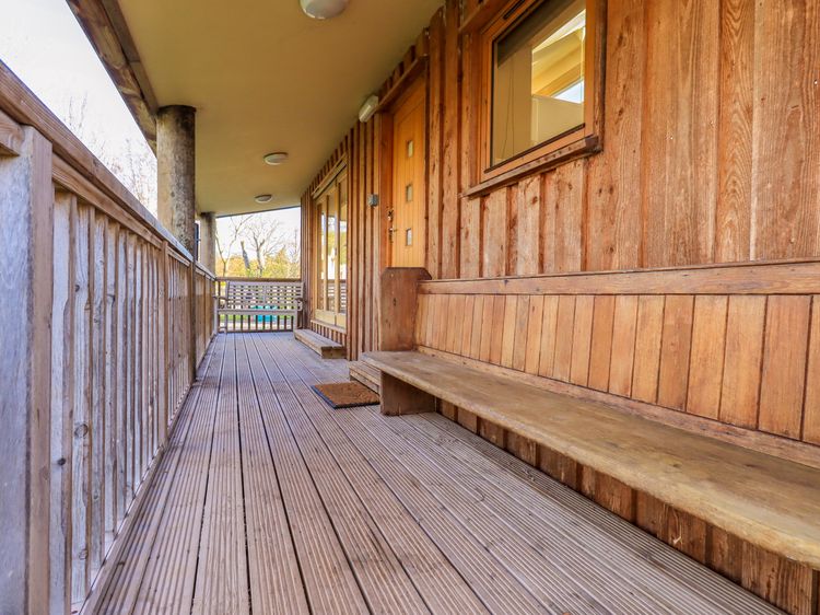 Cedrus Lodge, listing photograph 4
