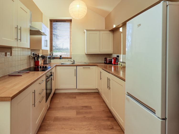 Cedrus Lodge, listing photograph 12