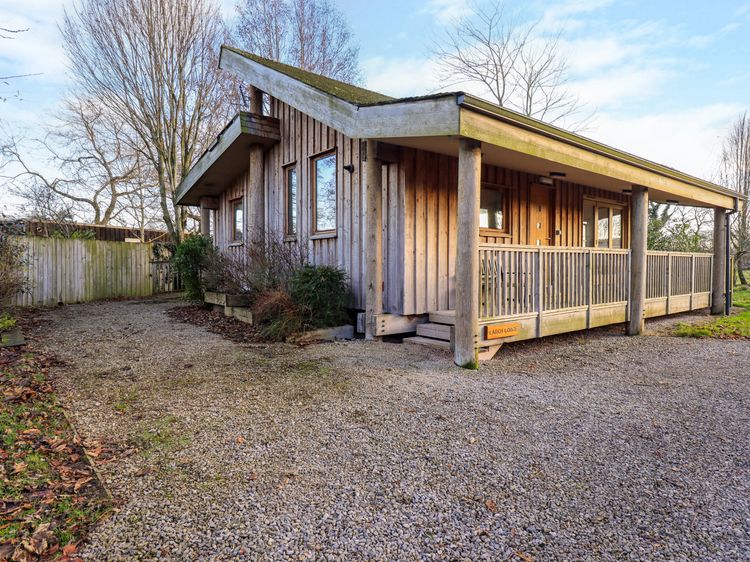 Larch Lodge, listing photograph 2