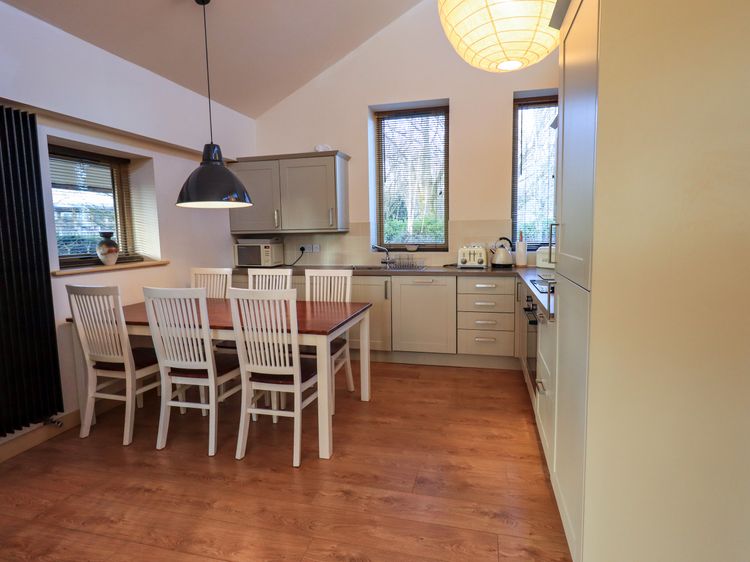 Larch Lodge, listing photograph 8