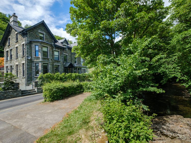 Riverside, listing photograph 4