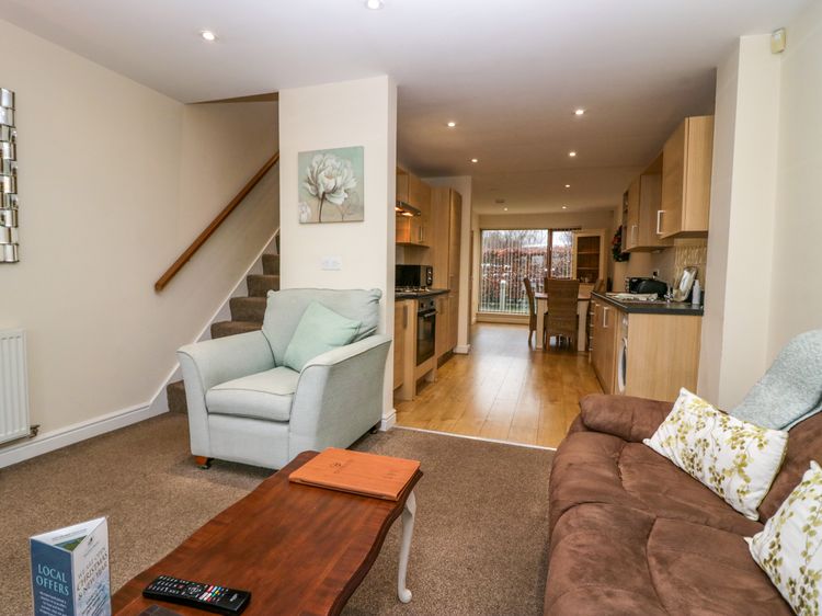 4 Teal House, listing photograph 7