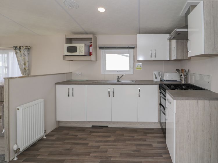 Gold Caravan (316), listing photograph 6