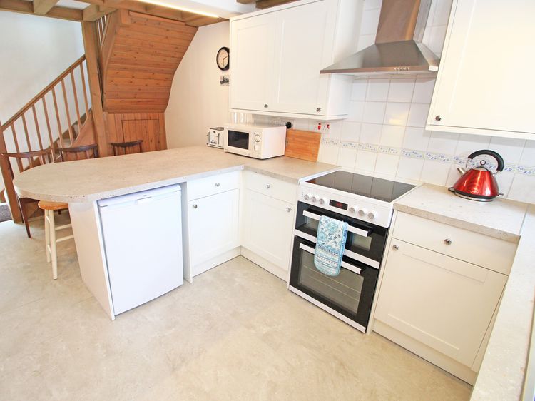 Y Beudy (The Old Byre), listing photograph 7