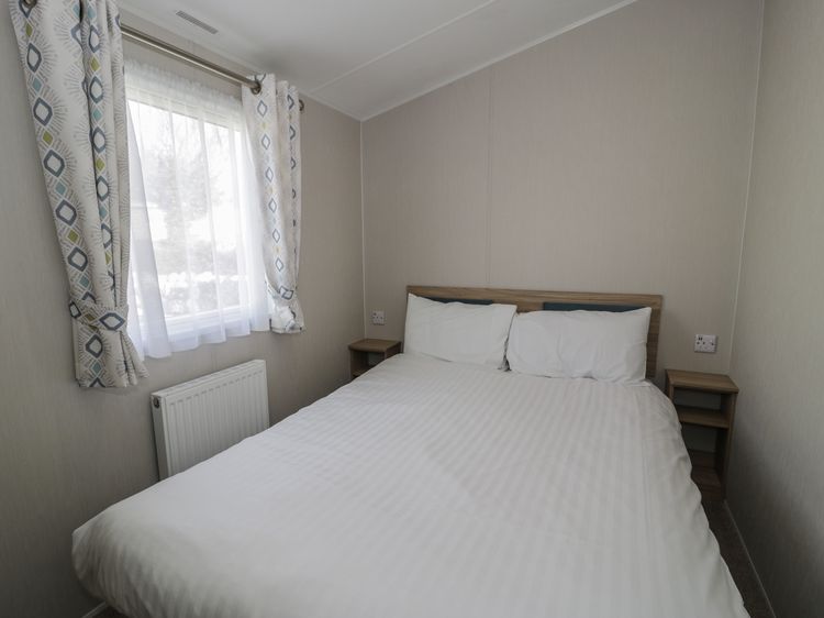 Gold Caravan (203), listing photograph 10