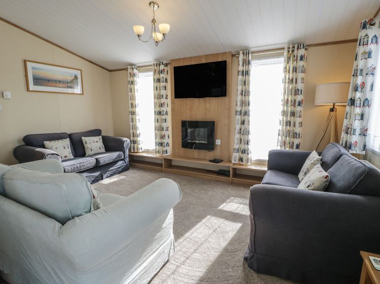 Gold Lodge (201), listing photograph 4