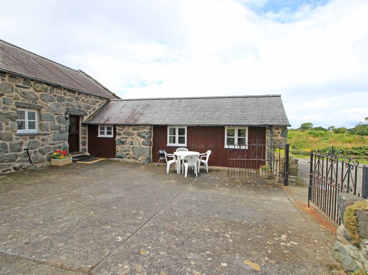 Y Stabl (The Old Stable), listing photograph 7