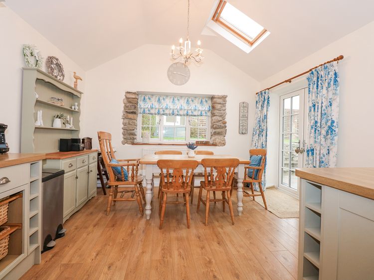 Bramley Cottage, listing photograph 12