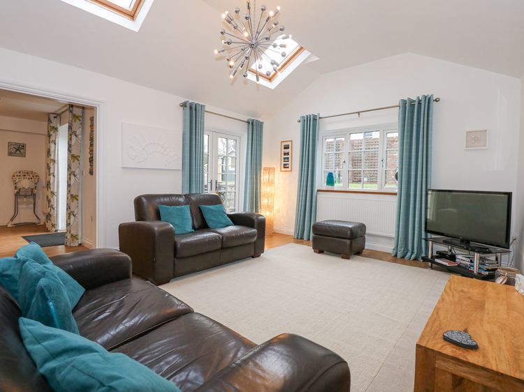 Pippin Cottage, listing photograph 6