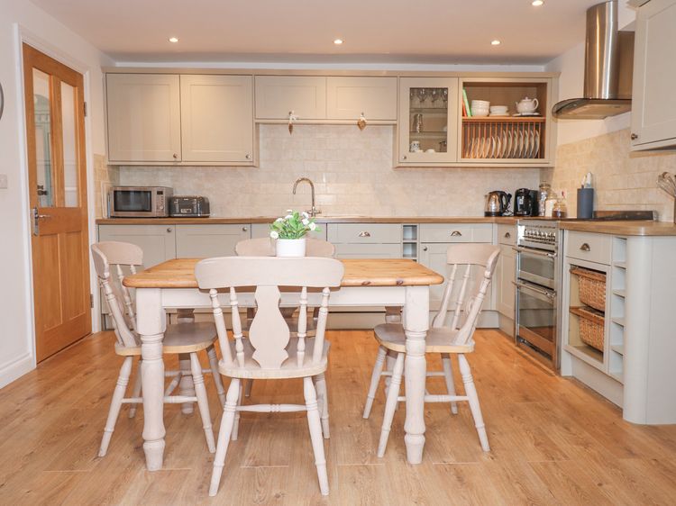 Pippin Cottage, listing photograph 8