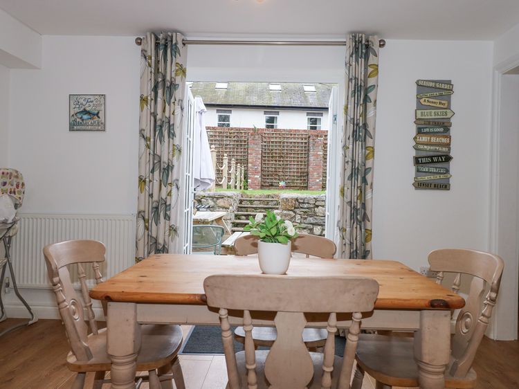 Pippin Cottage, listing photograph 12