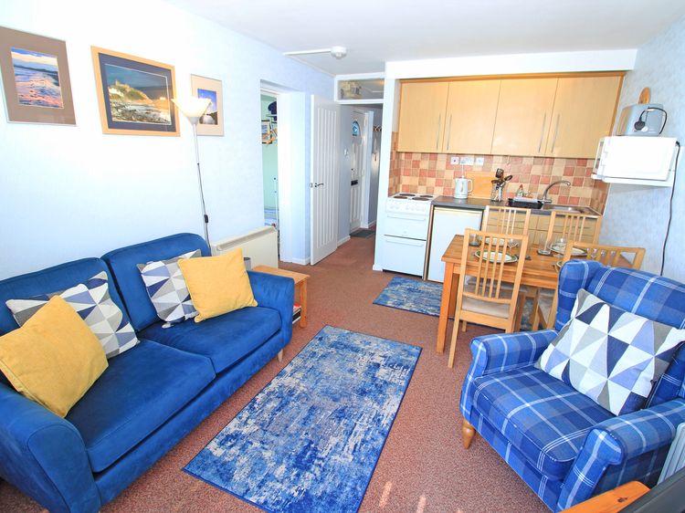 Harbour Flat - 12E South Snowdon Wharf, listing photograph 6