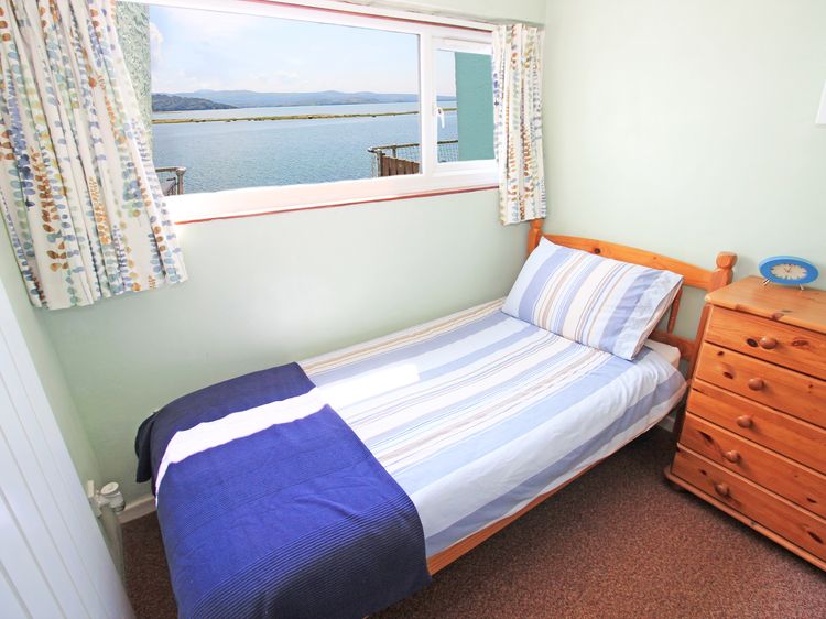 Harbour Flat - 12E South Snowdon Wharf, listing photograph 12