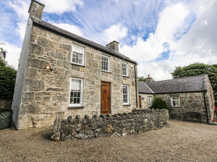 Tyddyn Iolyn, listing photograph 3