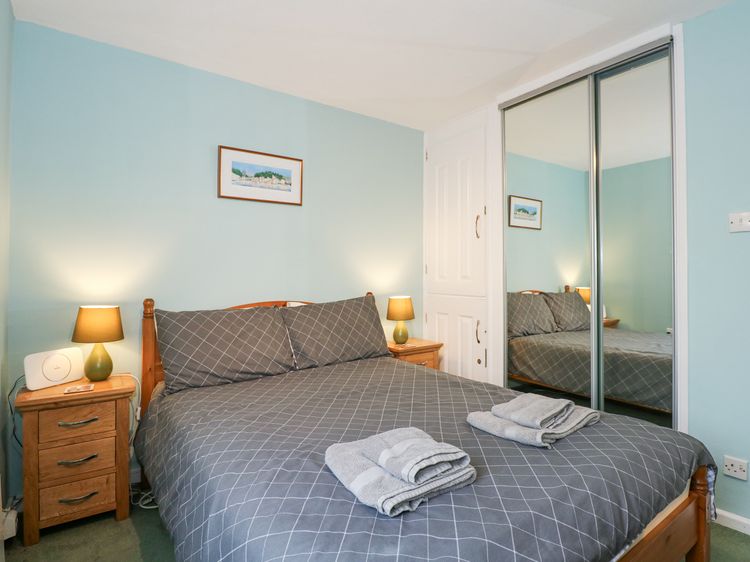 18D South Snowdon Wharf, listing photograph 8