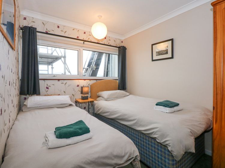 18D South Snowdon Wharf, listing photograph 11