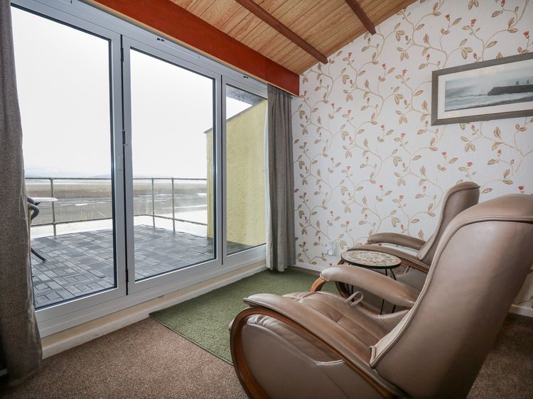 11 South Snowdon Wharf, listing photograph 7