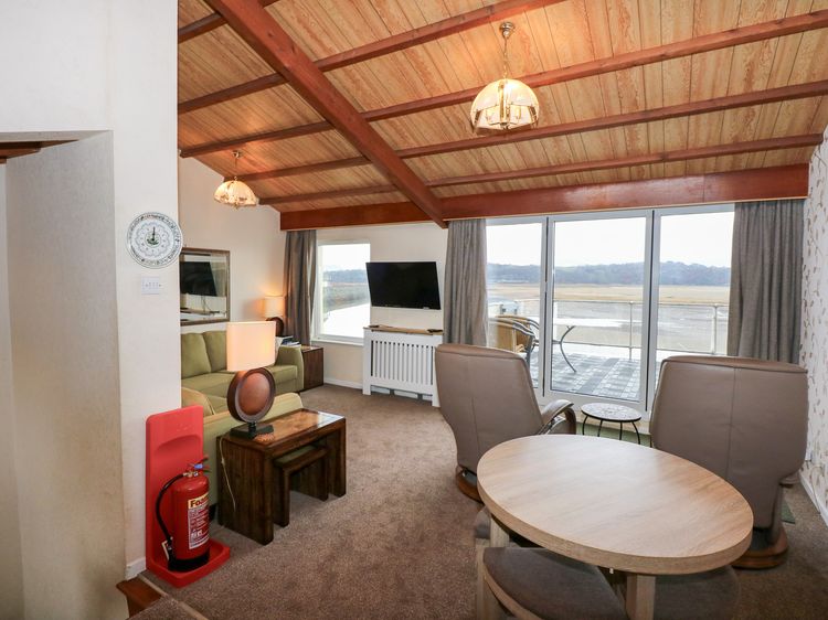 11 South Snowdon Wharf, listing photograph 8