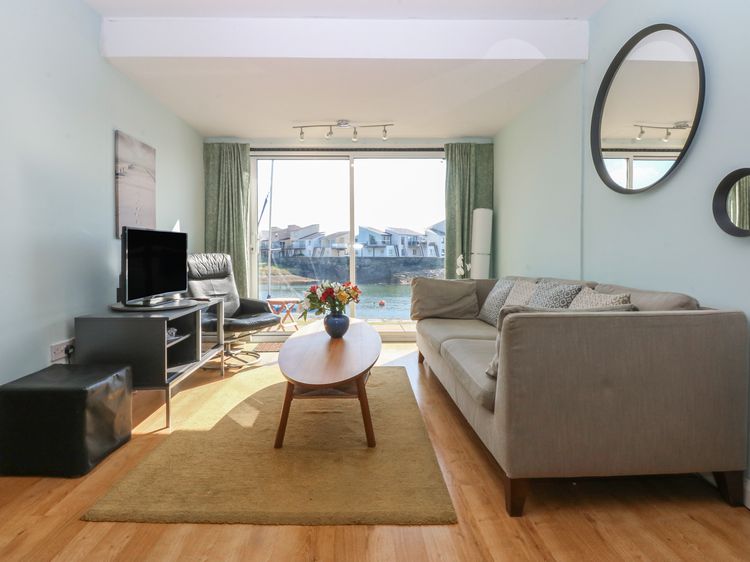 1 Oakley Wharf, listing photograph 6