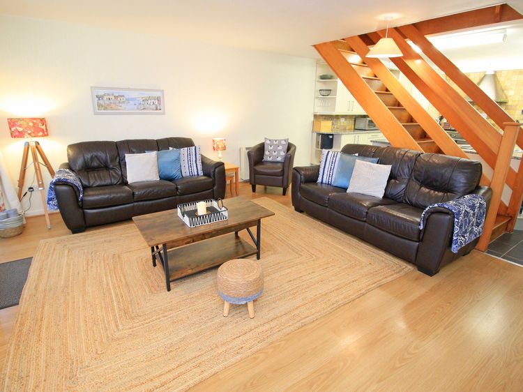 River's Edge Penthouse, listing photograph 2