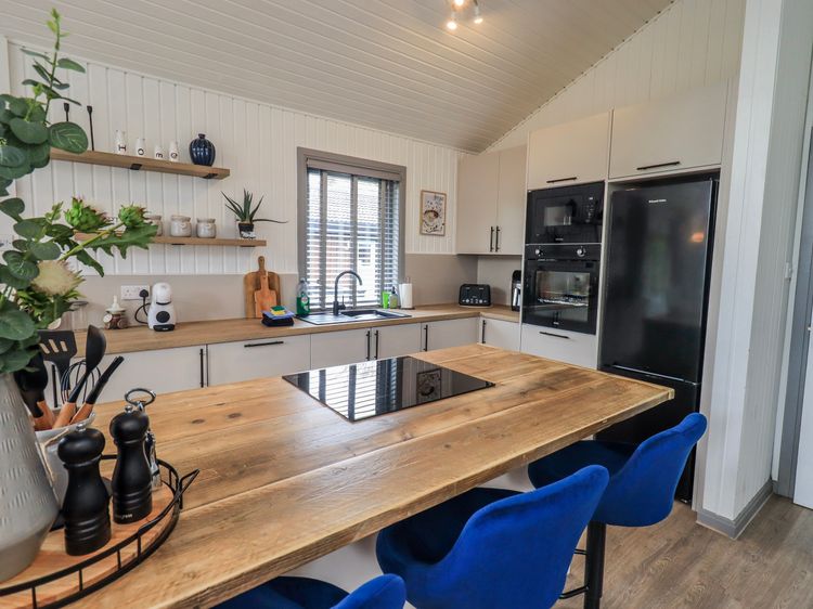 Fig Tree Lodge, listing photograph 11