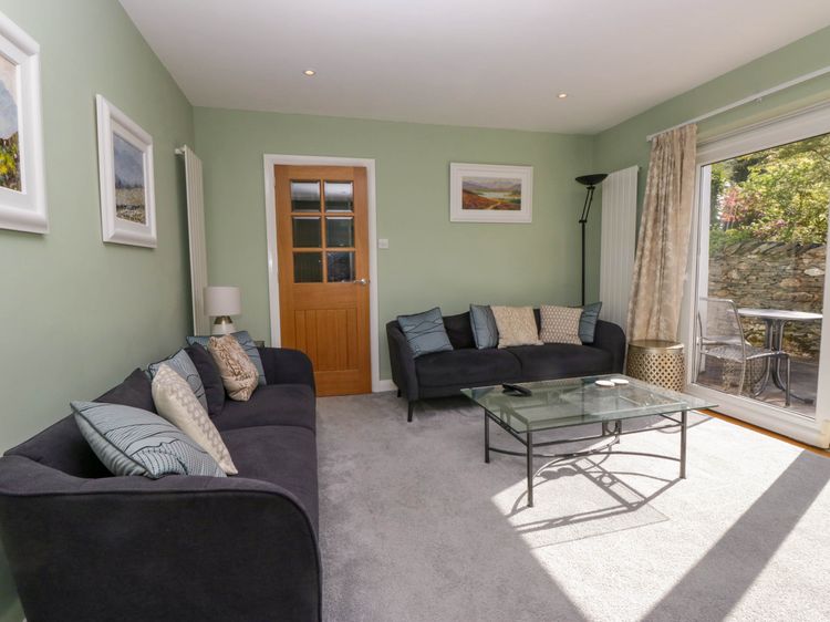 Beckside, listing photograph 5