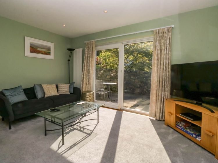 Beckside, listing photograph 6